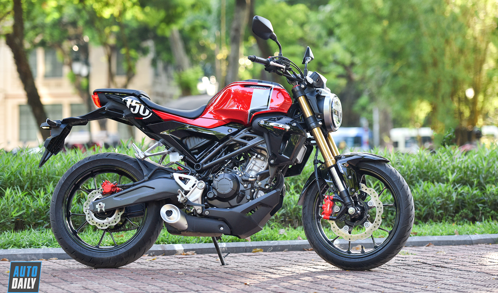 Ảnh chi tiết Honda CB150R 2019 giá 105 triệu đồng tại Việt Nam